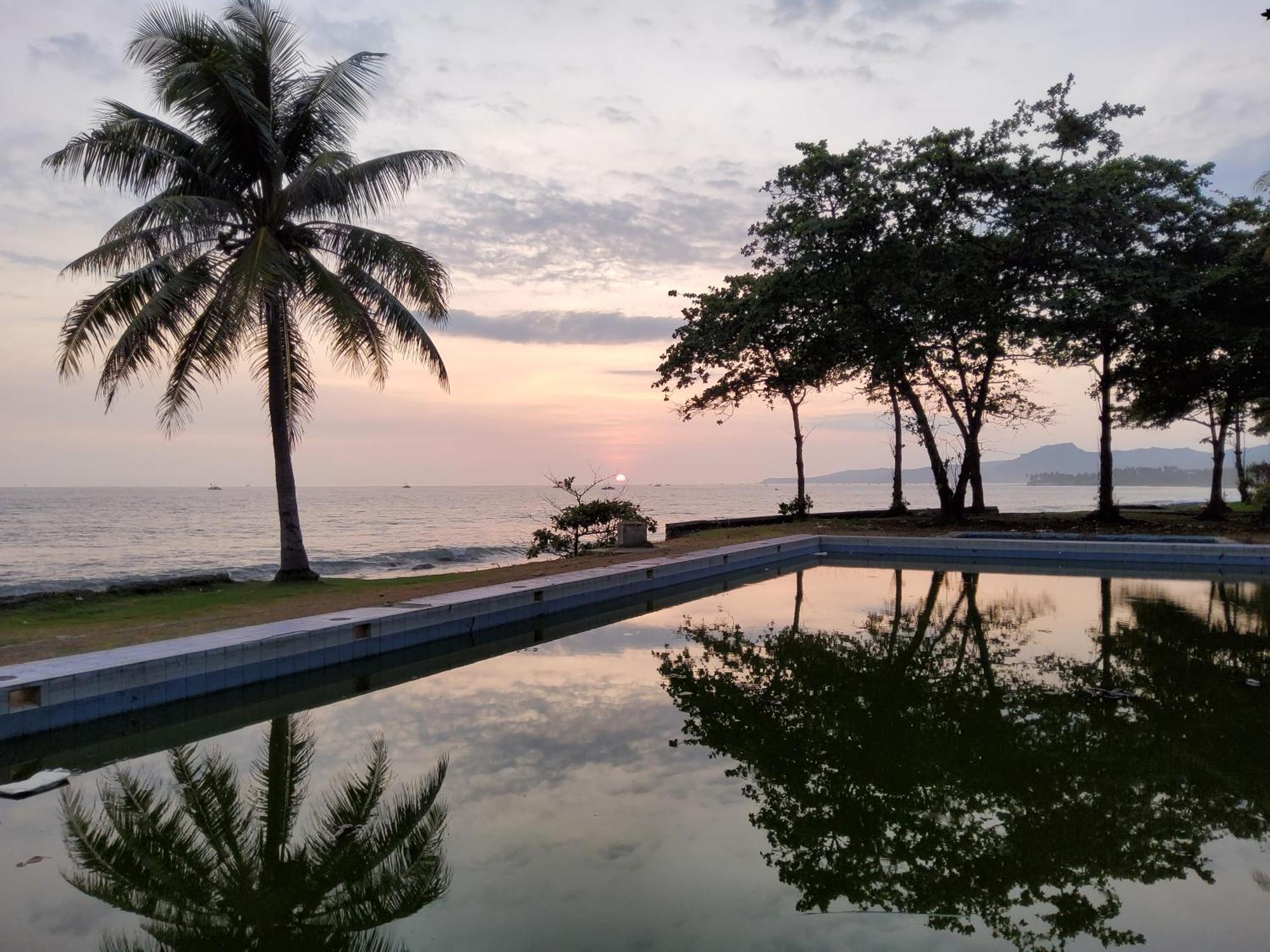 Hotel Kumala Samudra Cikakak Exterior photo
