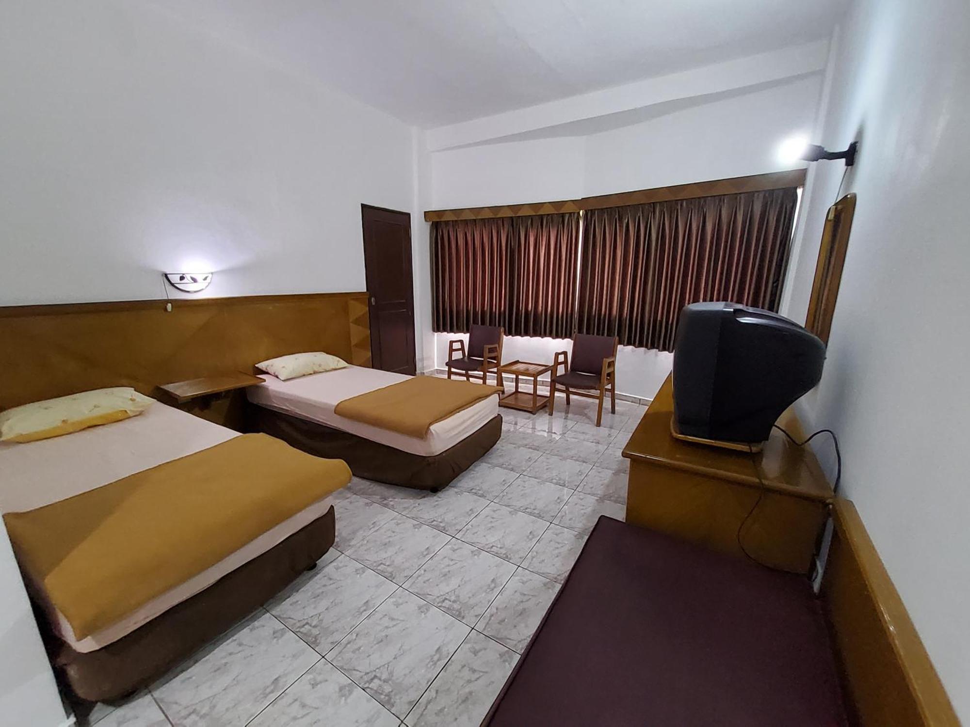Hotel Kumala Samudra Cikakak Exterior photo