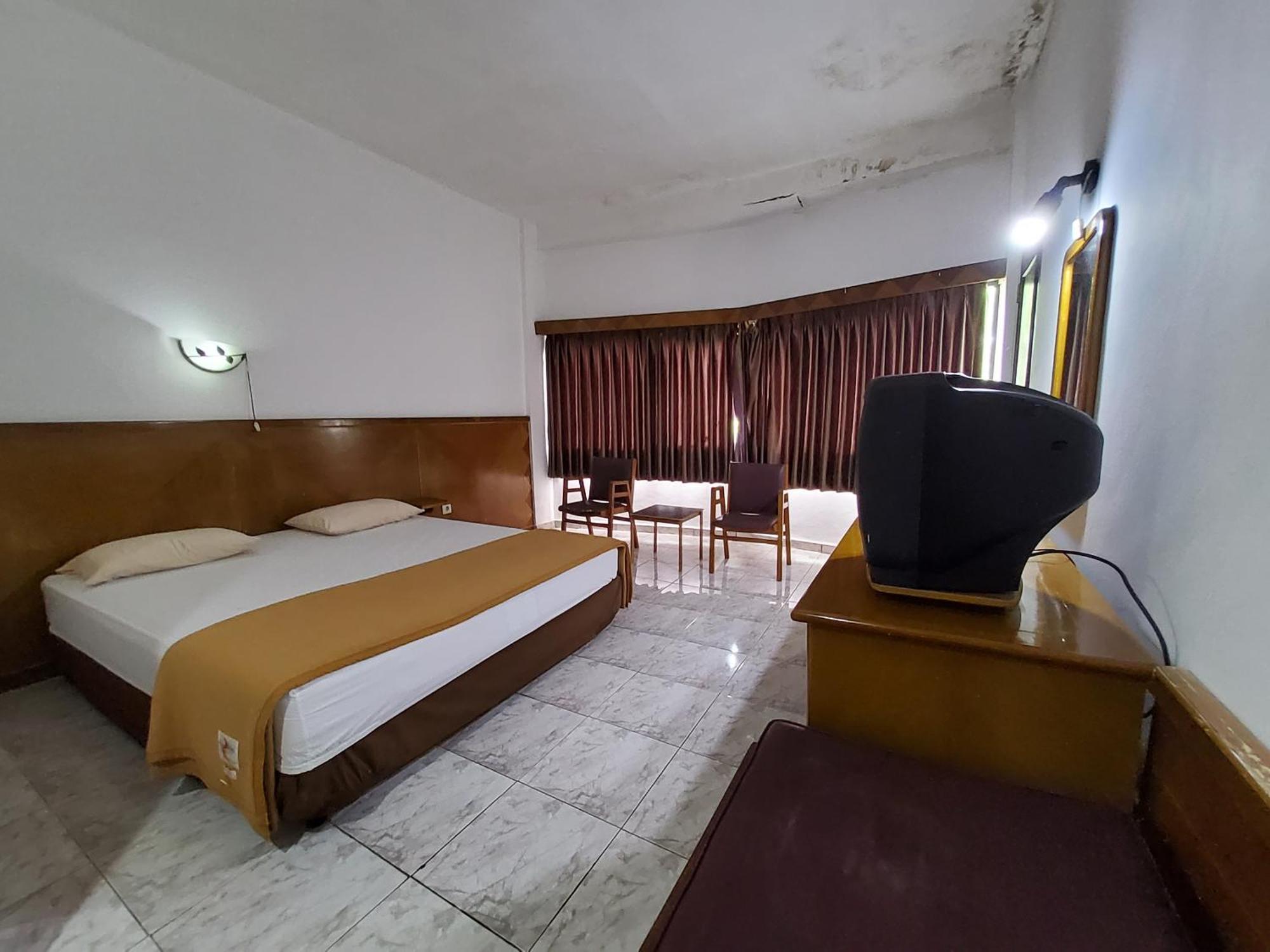 Hotel Kumala Samudra Cikakak Exterior photo