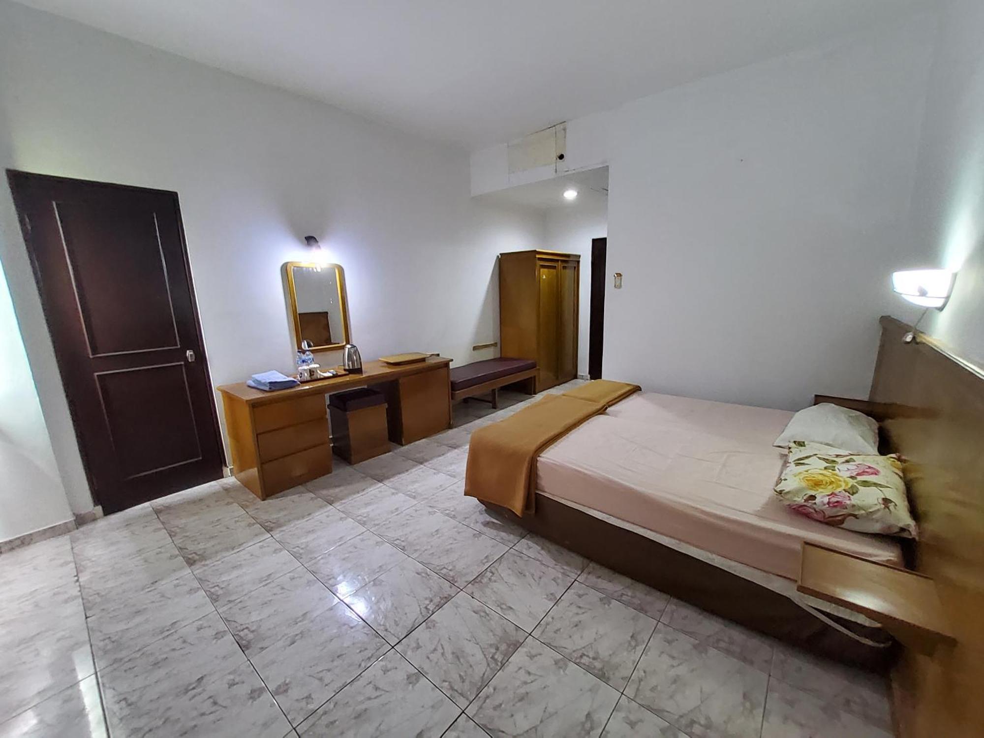 Hotel Kumala Samudra Cikakak Exterior photo